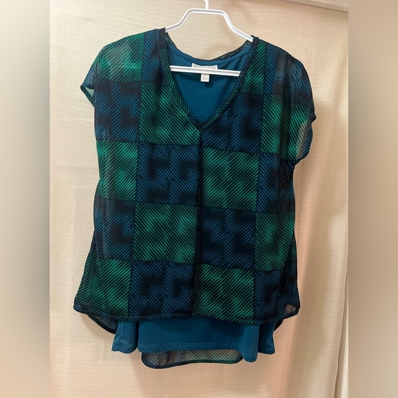 ⚫️ BOGO Green and Blue Dana Buchman Women's Top size small - Picture 2 of 8